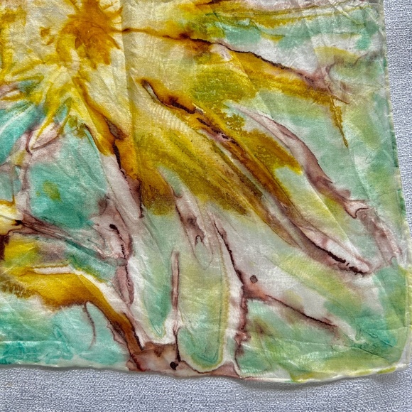 Vtg Silk Scarf Abstract Floral Water Colour Hand Stitched Edge Square 37" x 36" - Picture 6 of 7